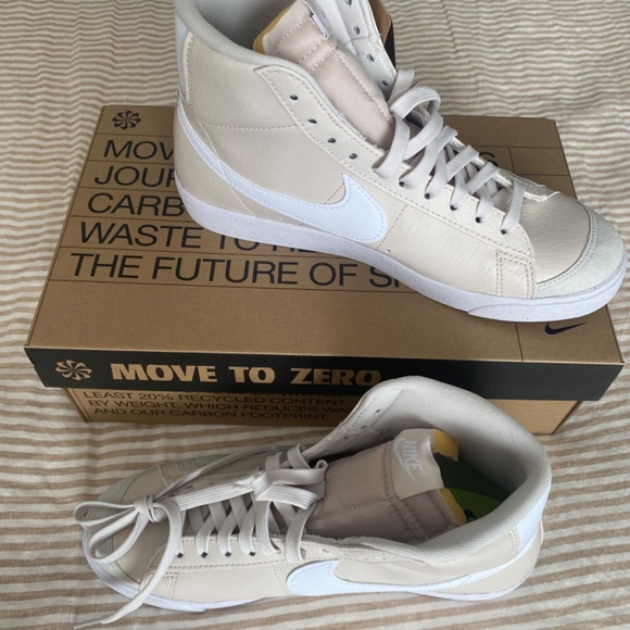 NWT Nike Blazer Mid 77 Next Nature Light Orewood Brown Women's 9 - Picture 3 of 7